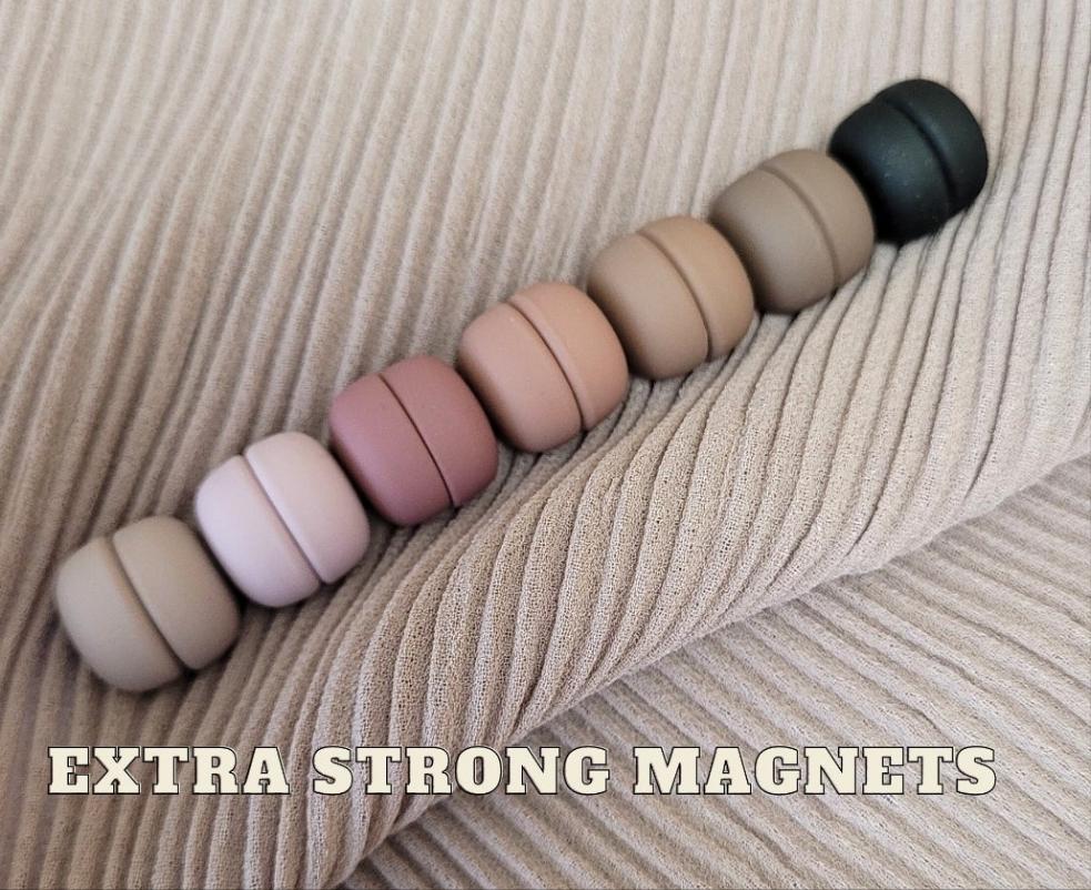 Hijab magnets